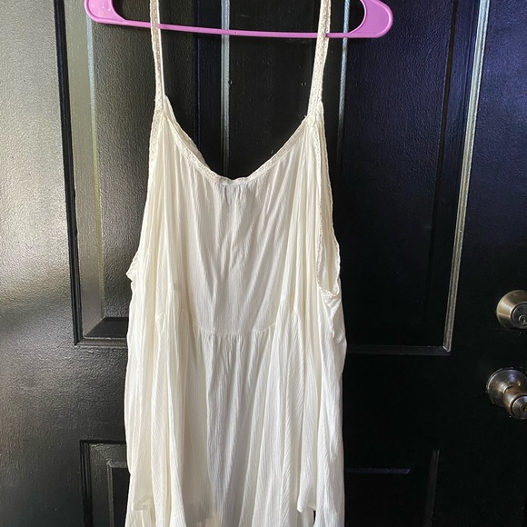 White cold shoulder blouse - Picture 5 of 8